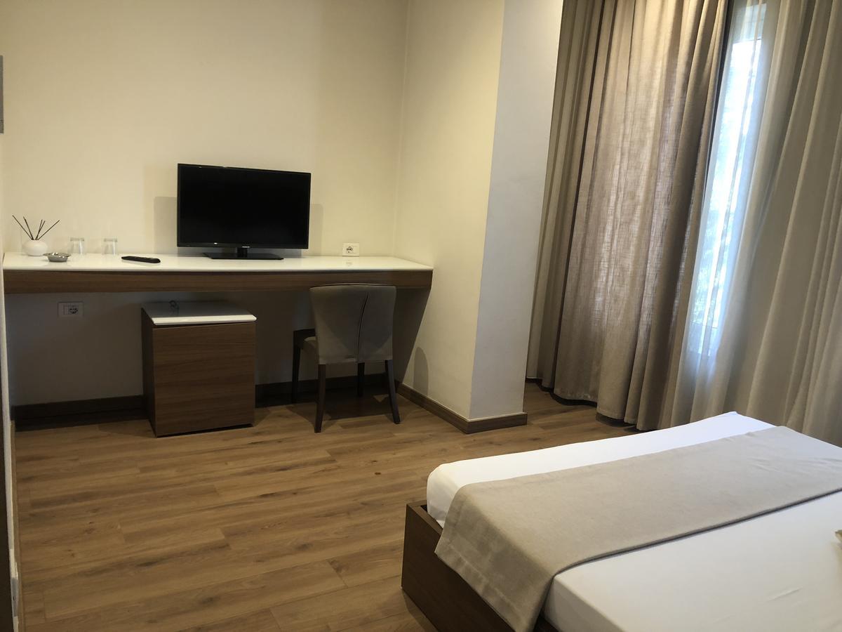Soleo Hotel Tirana Eksteriør billede
