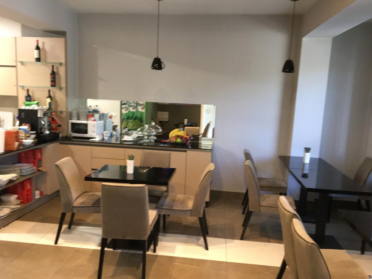 Soleo Hotel Tirana Eksteriør billede